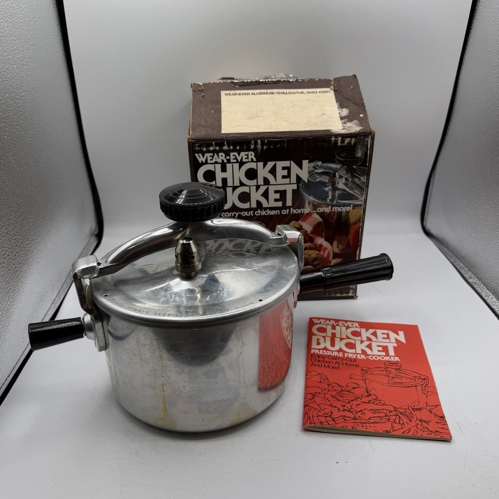 Vintage Wear-Ever Chicken Bucket 4 Quart Low Pressure Cooker Fryer #90004 w/ Box